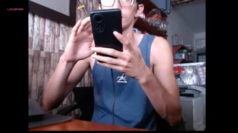 jhosuamoore2 online show from July 17, 2026, 11:50 am