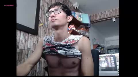 jhosuamoore2 online show from July 27, 2026, 7:43 pm