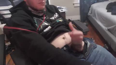 Snapshot of jhypelvx chatting on December 6, 2024, 12:38 pm jay online show from December 6, 2024, 12:38 pm