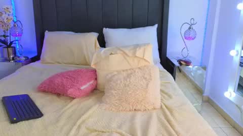 jiah online show from February 17, 2025, 3:15 am