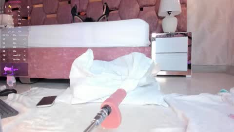 Jiggly online show from November 14, 2025, 9:41 am