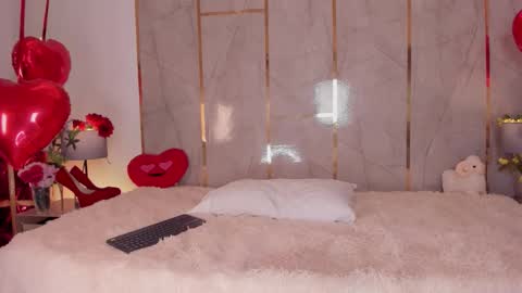 Snapshot of jiggly_ chatting on February 6, 2026, 5:23 am Jiggly online show from February 6, 2026, 5:23 am