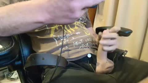 Snapshot of jim74122 chatting on September 30, 2025, 3:33 am jim74122 online show from September 30, 2025, 3:33 am