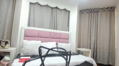 Jimena  online show from October 3, 2025, 1:08 pm