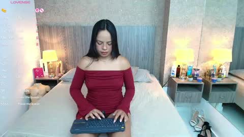 Jimena Salazar online show from June 4, 2026, 7:31 pm