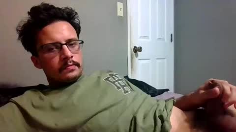 Snapshot of jimmac98 chatting on December 30, 2024, 11:28 pm james online show from December 30, 2024, 11:28 pm