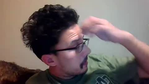 Snapshot of jimmac98 chatting on January 4, 2025, 1:42 pm james online show from January 4, 2025, 1:42 pm