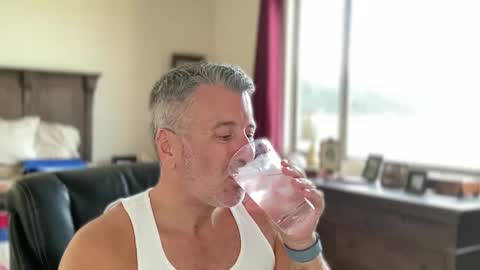 Dad of Three online show from December 31, 2024, 9:39 pm