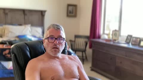 Dad of Three online show from January 5, 2025, 7:17 pm