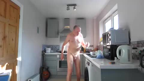 Snapshot of jimmybenido chatting on April 30, 2026, 4:57 pm Jim Redgewell online show from April 30, 2026, 4:57 pm