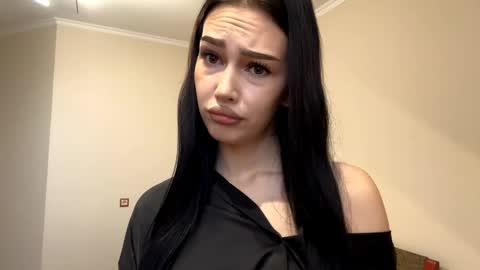 Kate online show from May 1, 2026, 12:32 pm