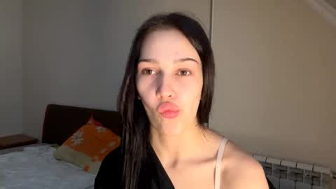 Kate online show from May 5, 2026, 1:30 pm