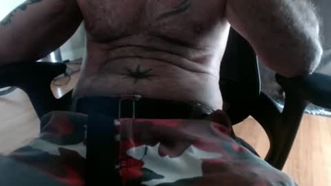 Snapshot of jimshard7x6 chatting on December 29, 2024, 3:13 pm cock model bathing suit model online show from December 29, 2024, 3:13 pm