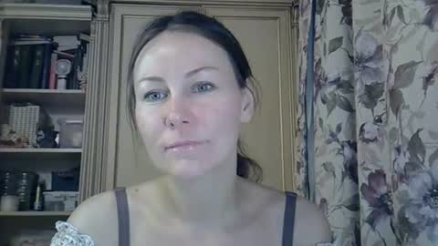 Snapshot of jina_joy chatting on July 15, 2026, 10:09 am jina_joy online show from July 15, 2026, 10:09 am