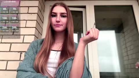 Snapshot of jinnyjaquins chatting on November 18, 2025, 7:35 am Jinny online show from November 18, 2025, 7:35 am