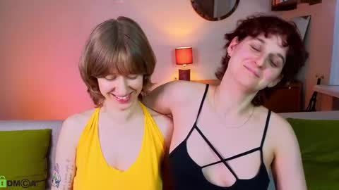 Snapshot of jitoon_exe chatting on November 1, 2025, 6:48 am Hey Guys We are Julia ginger Tina brunette online show from November 1, 2025, 6:48 am
