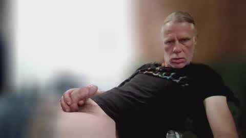 Snapshot of jizzmitten5 chatting on November 26, 2025, 5:30 am jizzmitten5 online show from November 26, 2025, 5:30 am