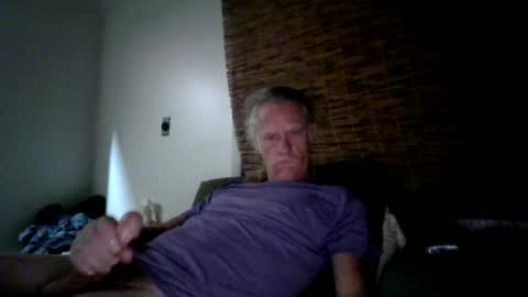 Snapshot of jizzmitten5 chatting on June 22, 2026, 6:21 am jizzmitten5 online show from June 22, 2026, 6:21 am