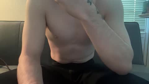 jj683486 online show from January 16, 2026, 9:52 pm