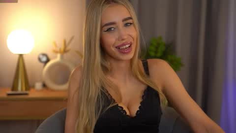 Jenny online show from March 25, 2026, 8:09 am