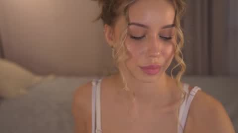 Jenny online show from July 28, 2026, 11:17 am