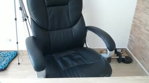 Jon online show from October 1, 2025, 4:13 pm