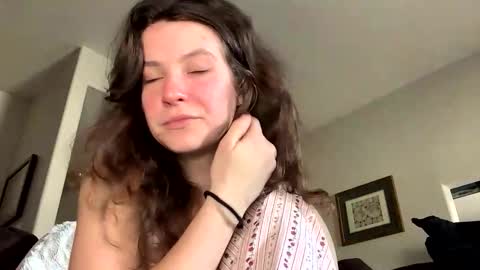 jlynn1997 online show from January 12, 2026, 6:02 pm