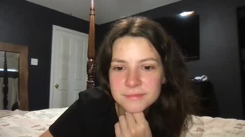 jlynn1997 online show from July 28, 2026, 9:47 pm