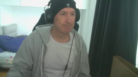 jman2025839798 online show from April 13, 2026, 10:32 am