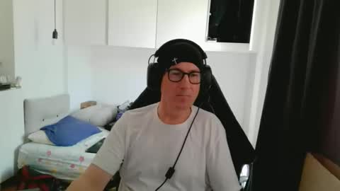 jman2025839798 online show from April 27, 2026, 10:24 am