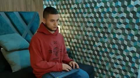 Snapshot of joaho_fernandez chatting on May 2, 2026, 9:42 pm Joao online show from May 2, 2026, 9:42 pm