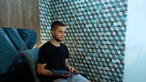 Snapshot of joaho_fernandez chatting on May 27, 2026, 9:34 pm Joao online show from May 27, 2026, 9:34 pm