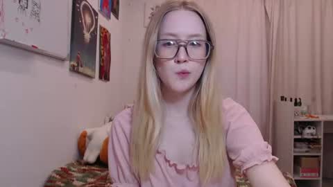 joan_kiss online show from June 22, 2026, 1:30 pm
