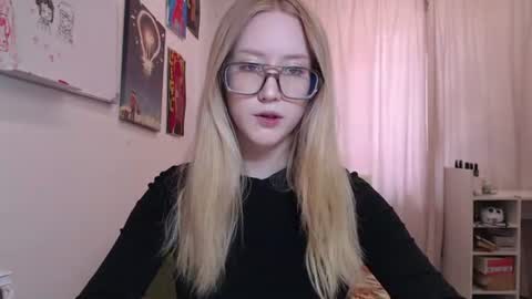 joan_kiss online show from July 3, 2026, 7:26 am