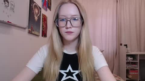 joan_kiss online show from July 16, 2026, 7:36 am