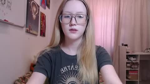 joan_kiss online show from July 29, 2026, 4:21 am