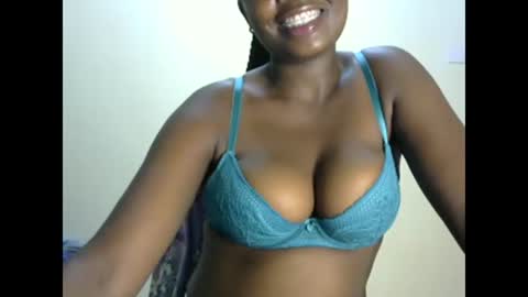 Snapshot of joankein_255 chatting on February 26, 2025, 5:07 pm varl online show from February 26, 2025, 5:07 pm