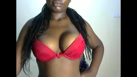 Snapshot of joankein_255 chatting on March 10, 2025, 4:25 pm varl online show from March 10, 2025, 4:25 pm