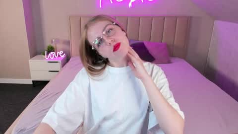Snapshot of joann_shermann chatting on May 21, 2026, 1:23 am joann_shermann online show from May 21, 2026, 1:23 am