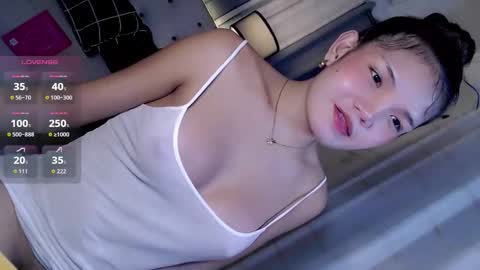 joanna_johnson online show from May 26, 2026, 5:42 pm