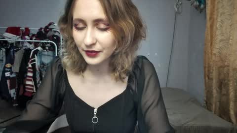 Joannatompson online show from February 7, 2025, 1:32 pm
