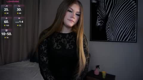 Snapshot of joannehairfield chatting on November 17, 2025, 7:14 am Karyn online show from November 17, 2025, 7:14 am