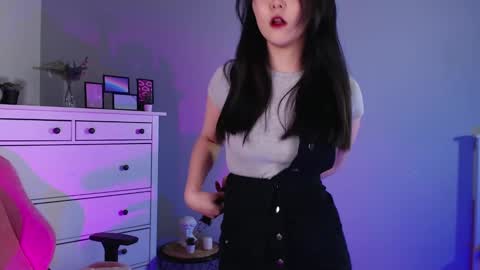 Snapshot of jocelyn_lane chatting on January 30, 2025, 12:27 pm Amina online show from January 30, 2025, 12:27 pm