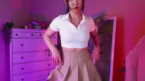 Snapshot of jocelyn_lane chatting on February 8, 2025, 12:28 pm Amina online show from February 8, 2025, 12:28 pm