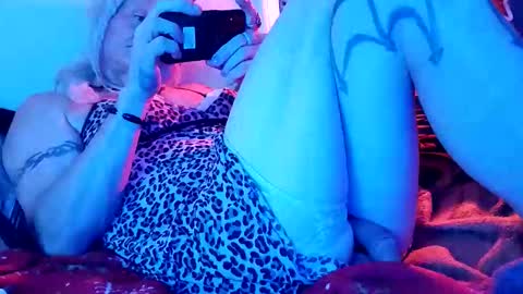 jocelynnuttz online show from October 27, 2025, 5:55 am