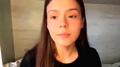 Snapshot of jodeesolarz chatting on March 22, 2026, 10:18 am Mila online show from March 22, 2026, 10:18 am