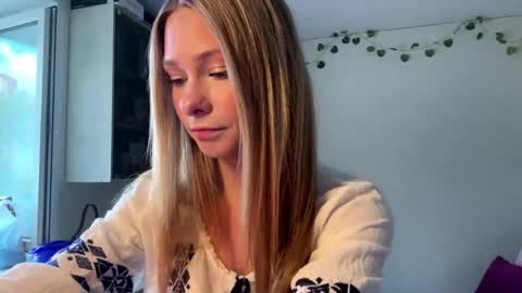 Emma online show from May 24, 2026, 10:09 am
