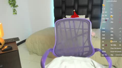 Snapshot of joe23___ chatting on January 7, 2025, 8:10 pm Joe online show from January 7, 2025, 8:10 pm