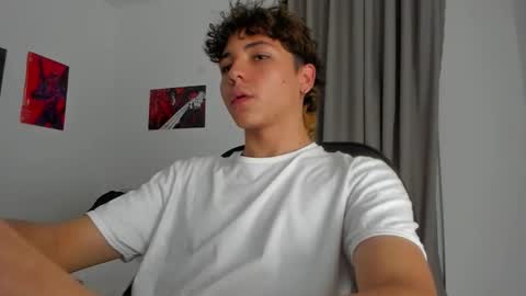 Snapshot of joe23___ chatting on September 26, 2025, 5:22 am Joe online show from September 26, 2025, 5:22 am