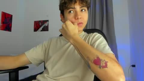 Snapshot of joe23___ chatting on October 5, 2025, 2:21 am Joe online show from October 5, 2025, 2:21 am